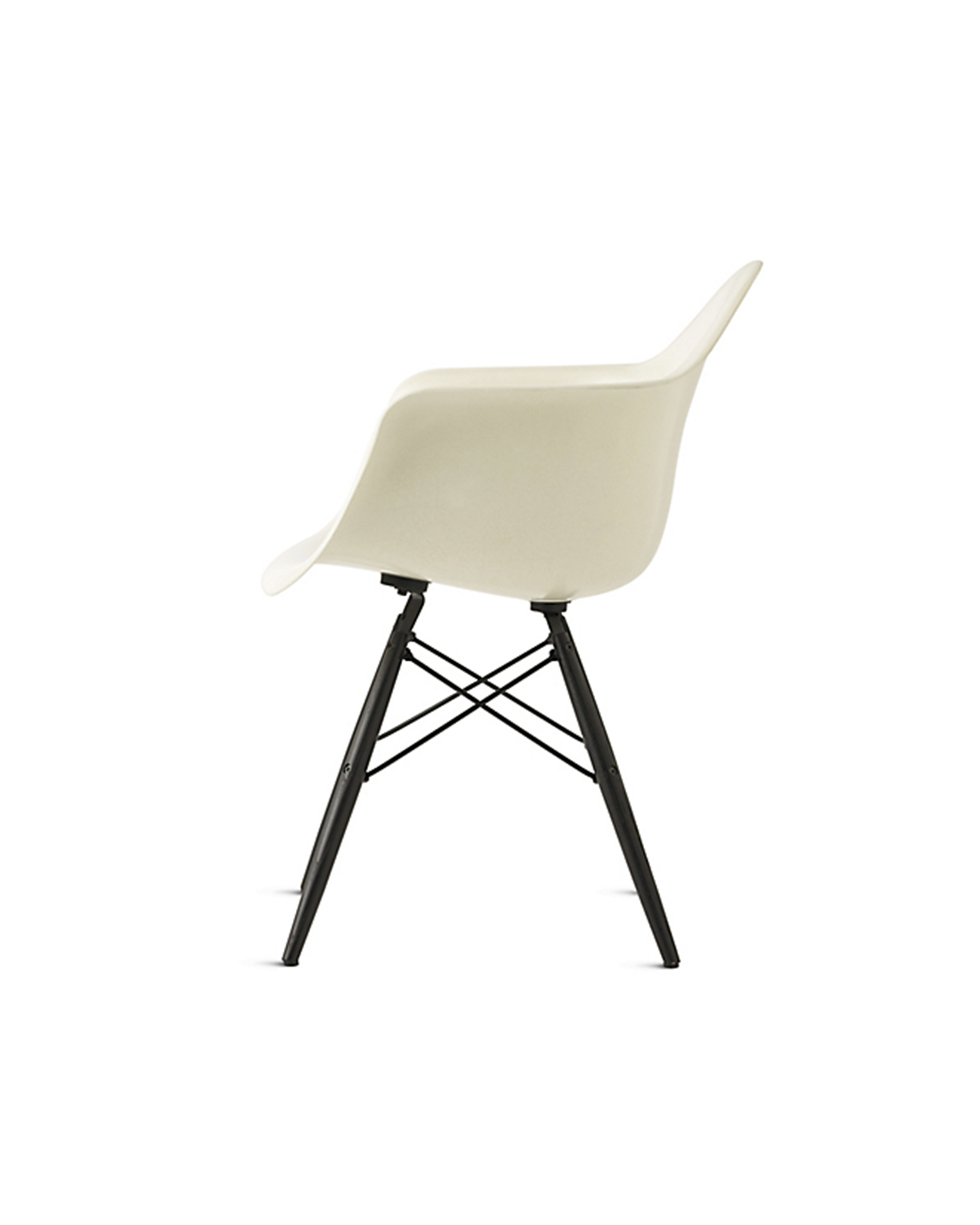 开云（中国） - 坐具|休闲椅|办公家具|设计师家具|伊姆斯®塑料扶手椅